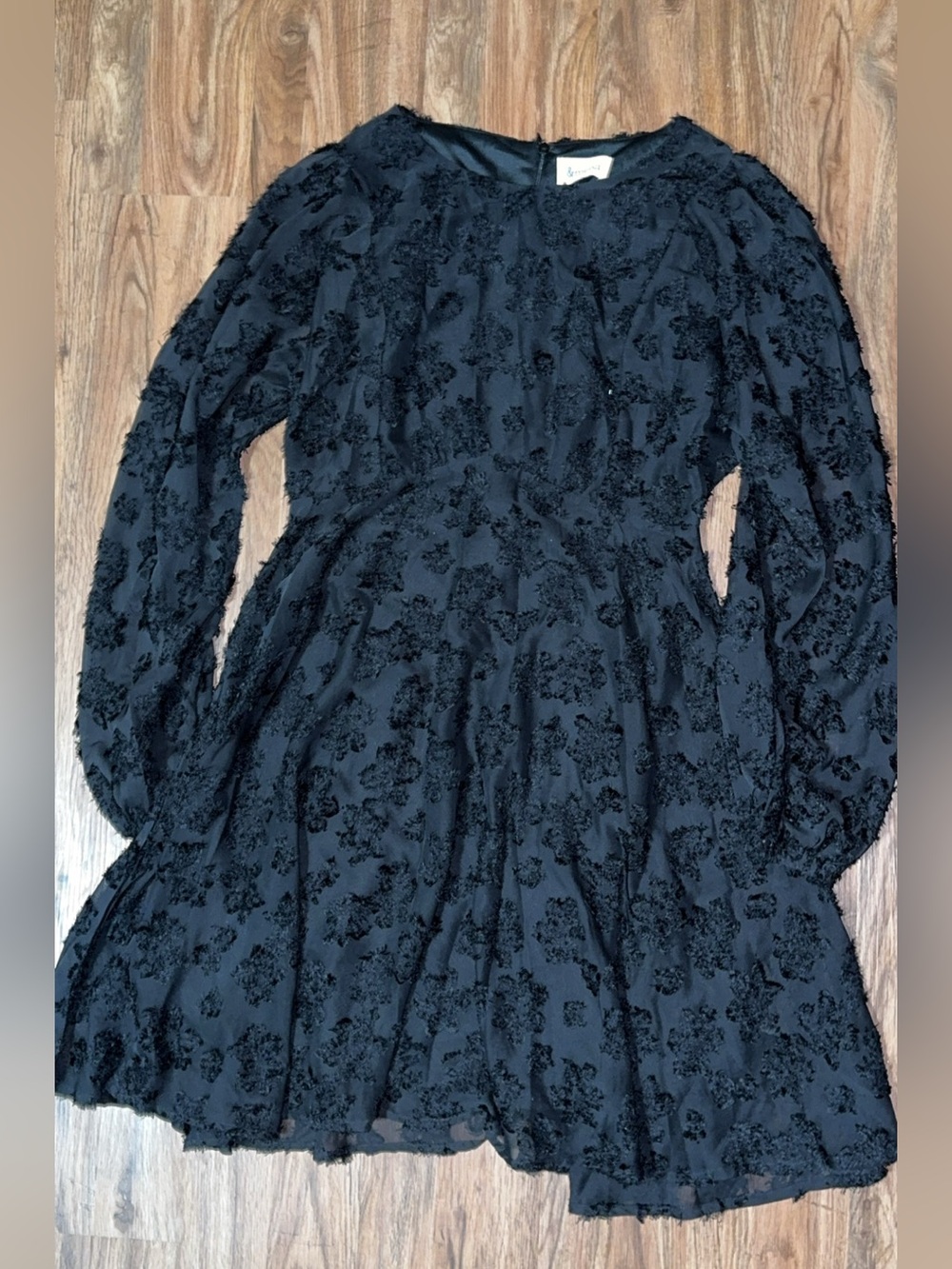&merci Black Textured Floral Eyelash Mini Dress - Size M
